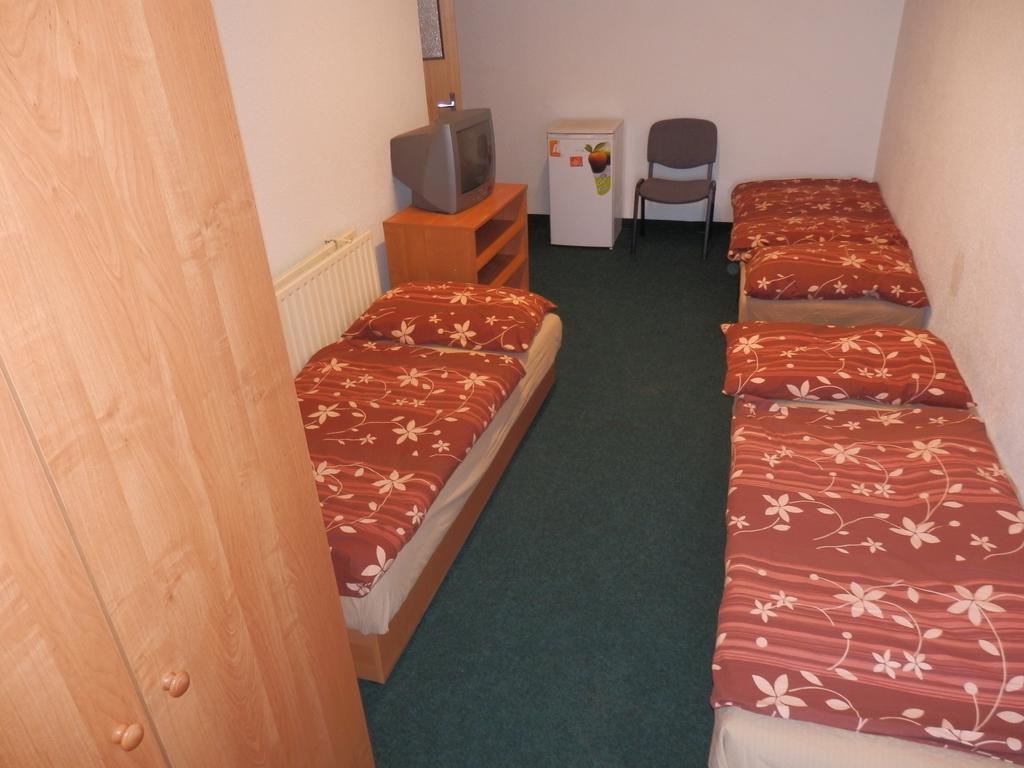 Ubytovna Pod Mostem Ostrava Habitación foto